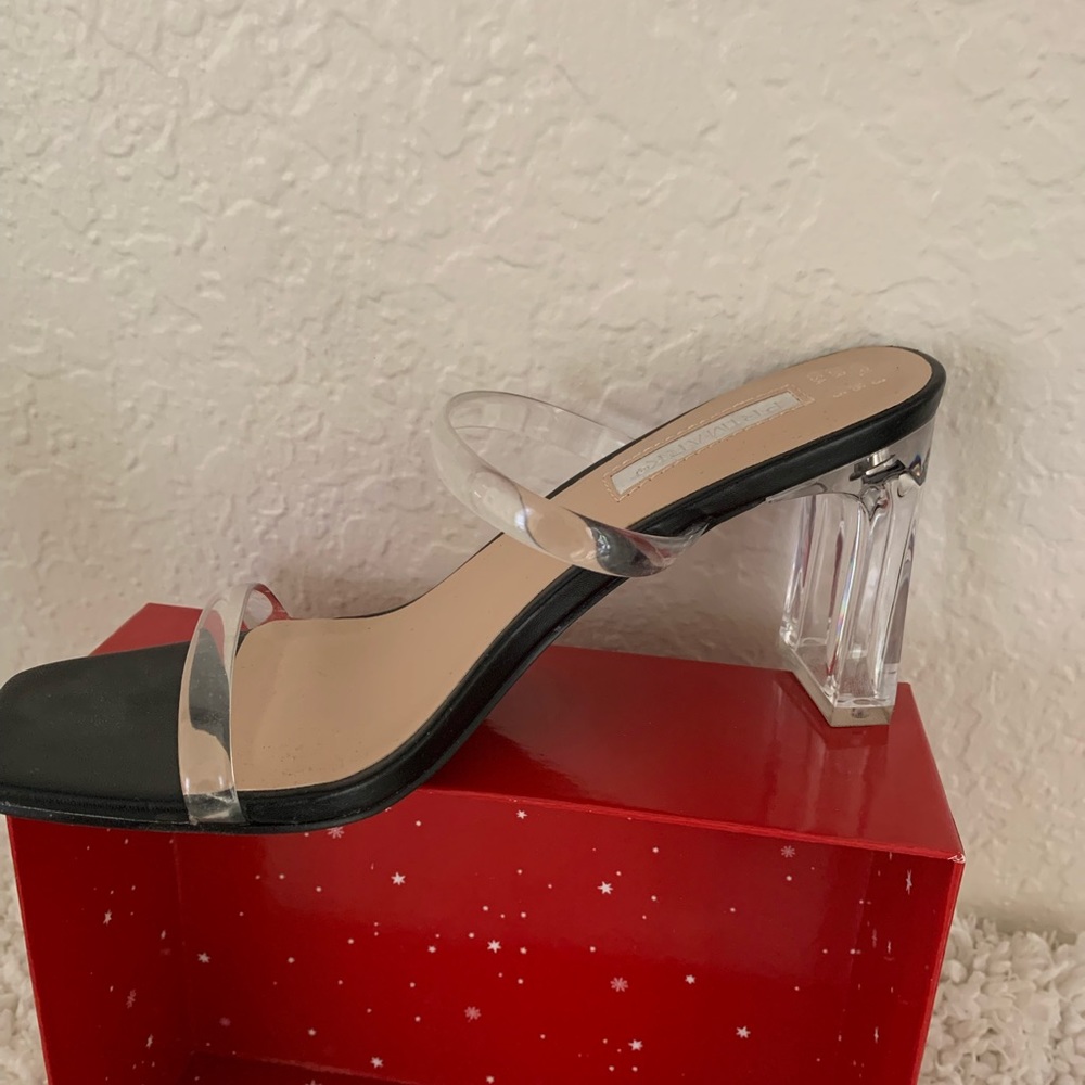 Clear straps sandals, Size 5 (I’m 5.5 and fits) Excellent conditions